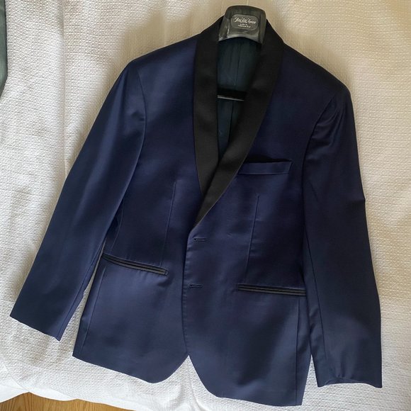 Saks Fifth Avenue Suits & Blazers Saks Fifth Avenue Modern Fit